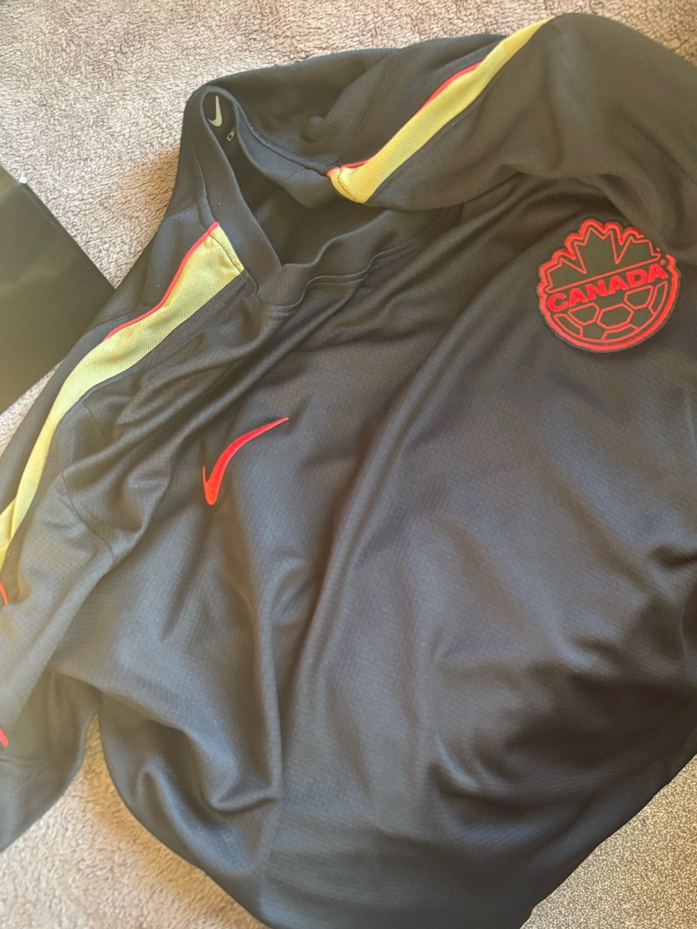 Nike Canada Soccer Training Black Red Green Shirt Jersey